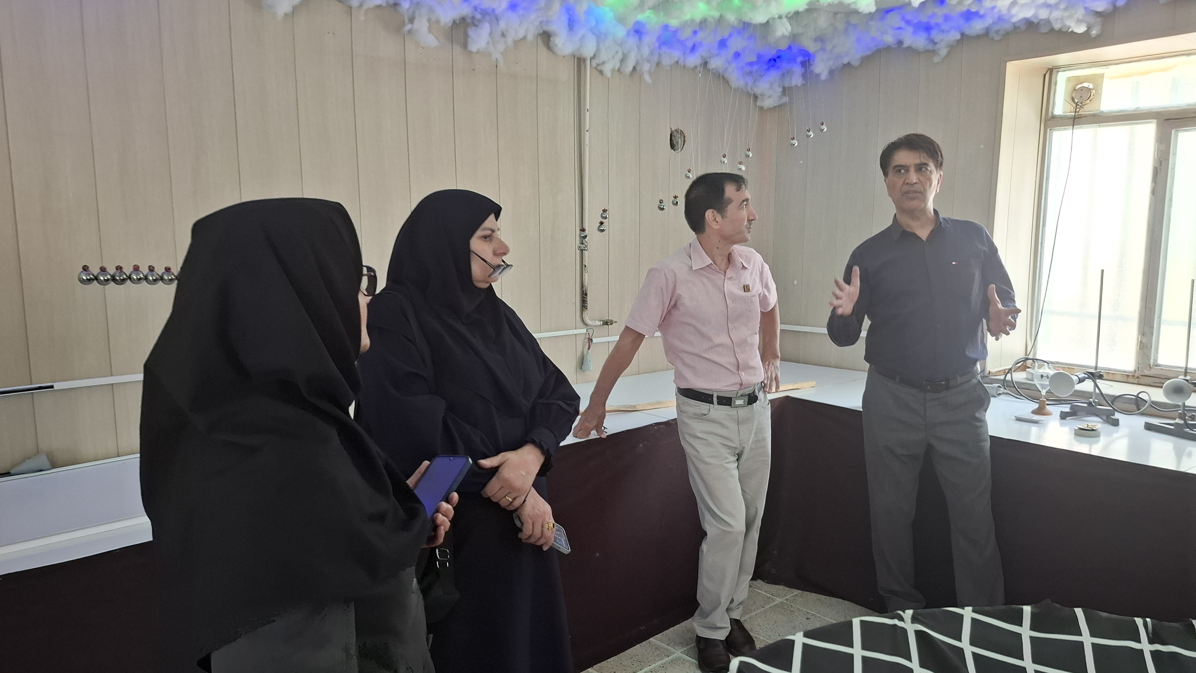 عکس ۴